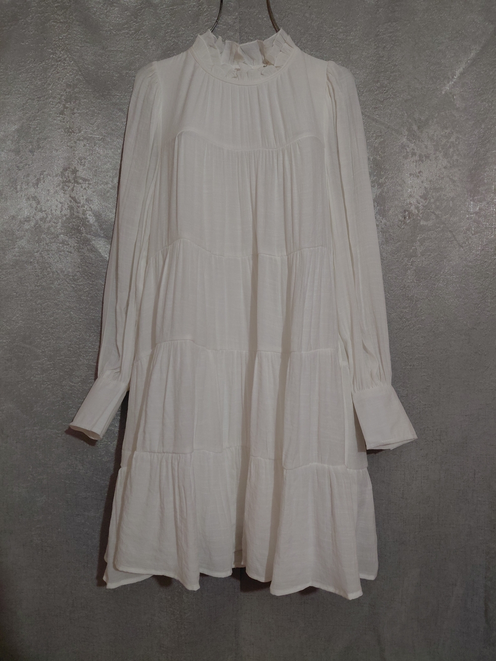 entro White Boho Romantic Tiered Babydoll Mini Dress Ruffle Mock Neck Size Small